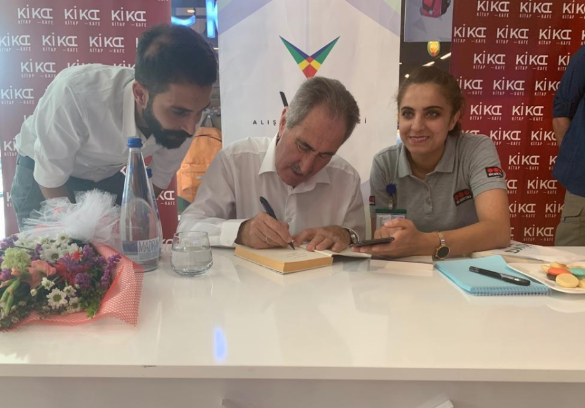 Ertuğrul Günay Söyleşi ve İmza Günü